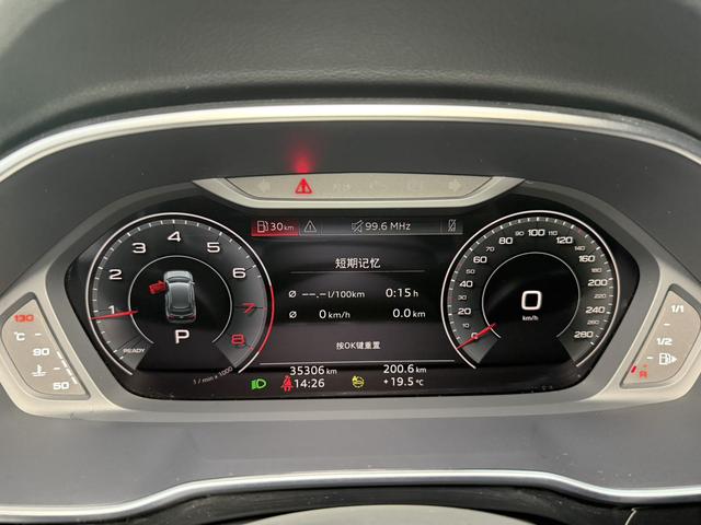 Audi Q3 2022, фото 14