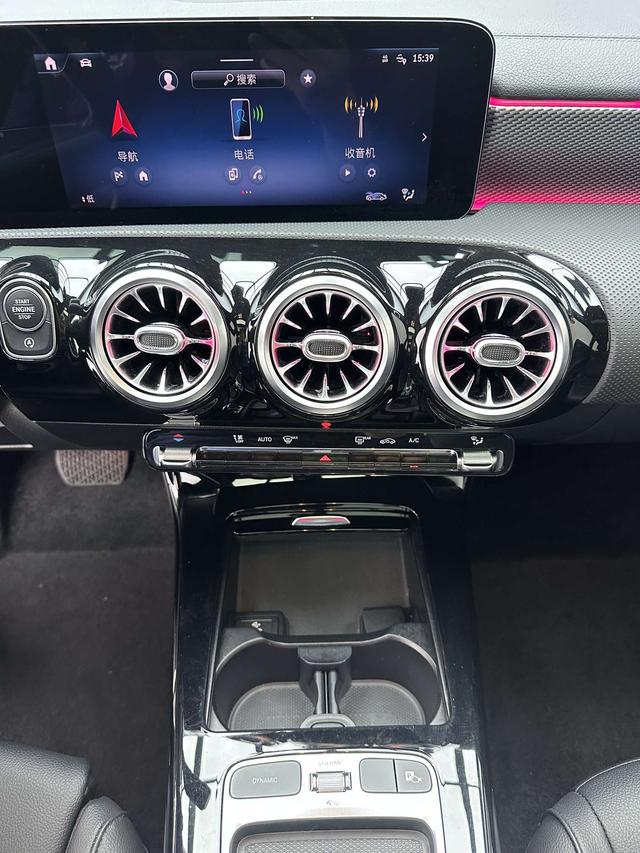 Mercedes-Benz A-Class 2023, фото 15