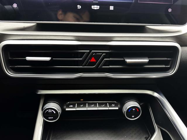 Geely Binyue 2021, фото 15