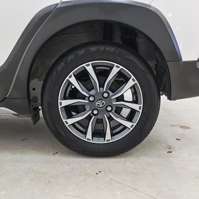 Toyota Yaris 2022, фото 16