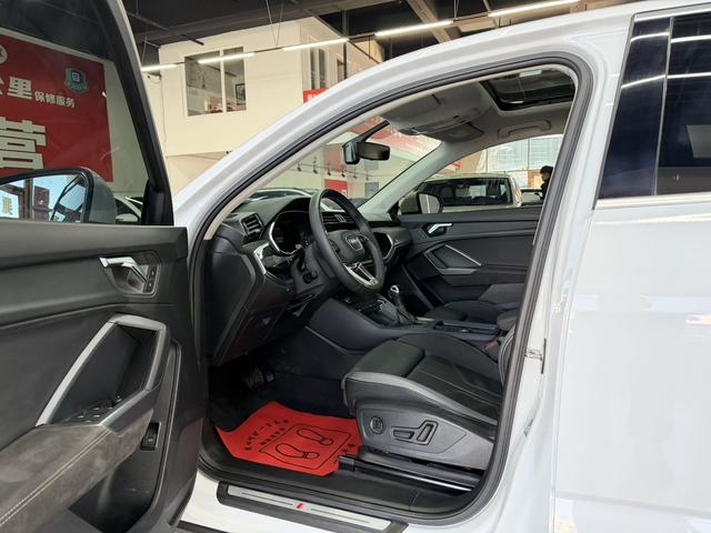 Audi Q3 Sportback 2022, фото 4