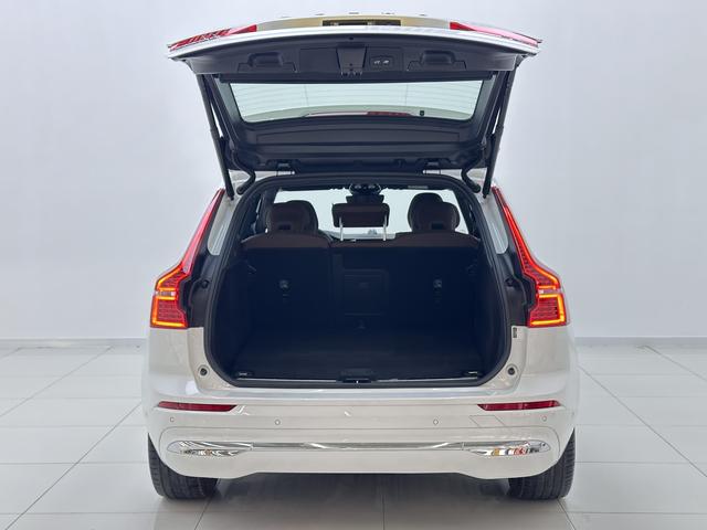 Volvo XC60 2025, фото 15