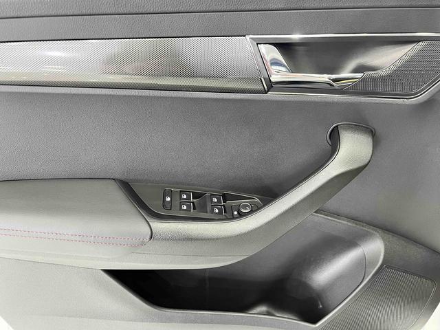 Skoda Karoq 2022, фото 8