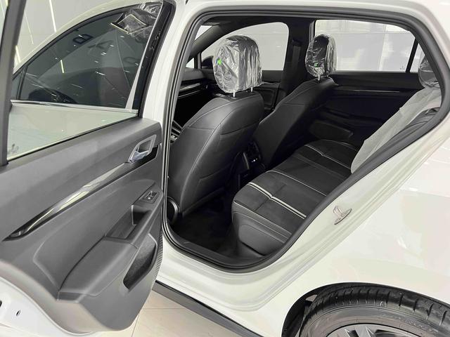 Volkswagen Golf 2023, фото 15