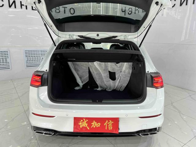 Volkswagen Golf 2023, фото 17