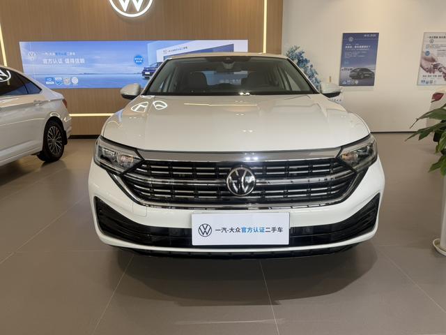 Volkswagen Jetta 2023, фото 2