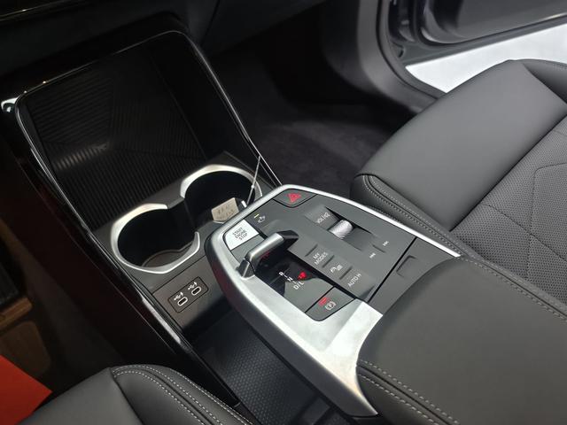 BMW X1 2023, фото 17