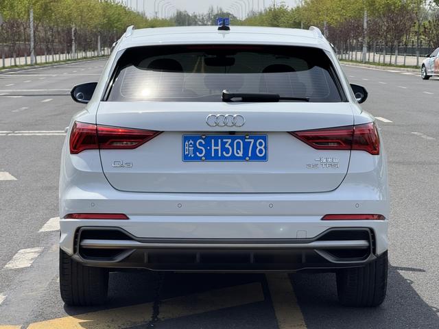 Audi Q3 2022, фото 3
