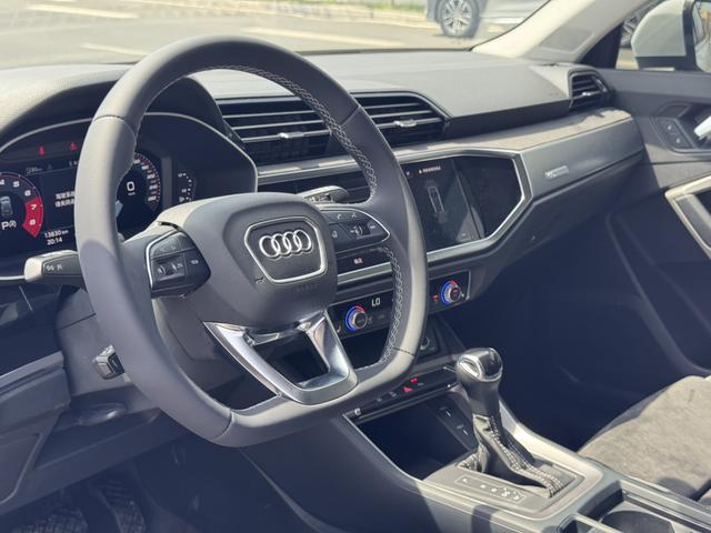 Audi Q3 2022, фото 10