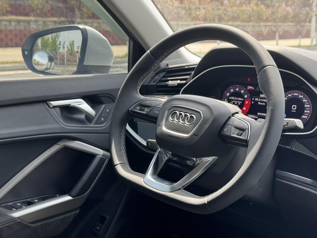 Audi Q3 2022, фото 12