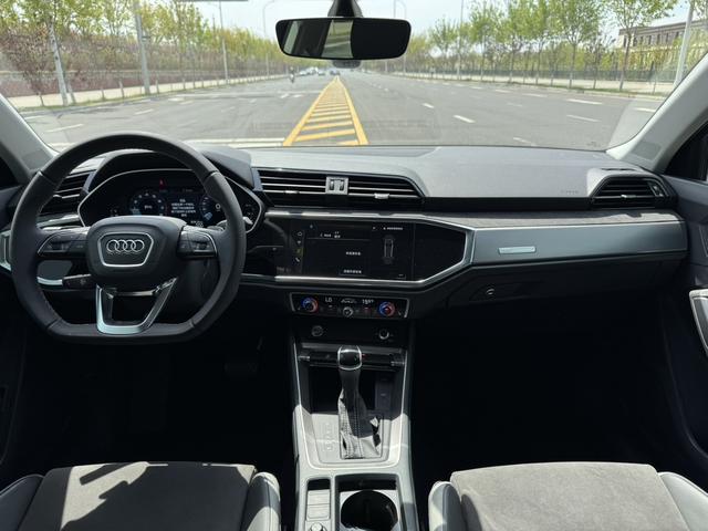 Audi Q3 2021, фото 17