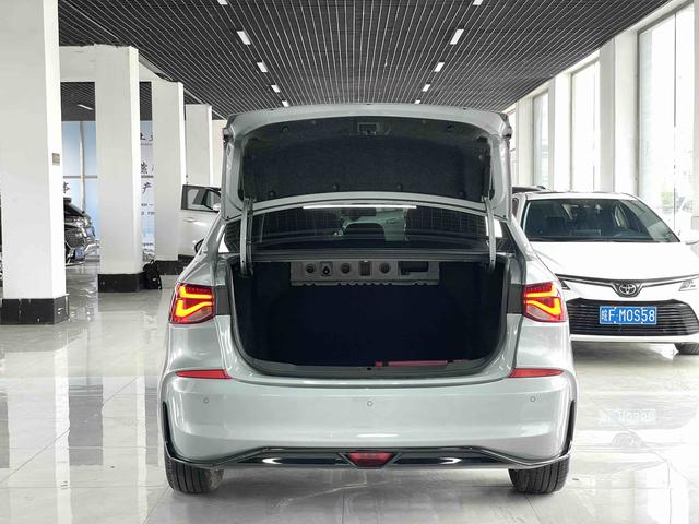 Chevrolet Onix 2023, фото 17