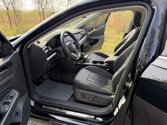 Volkswagen Passat 2023, фото 14