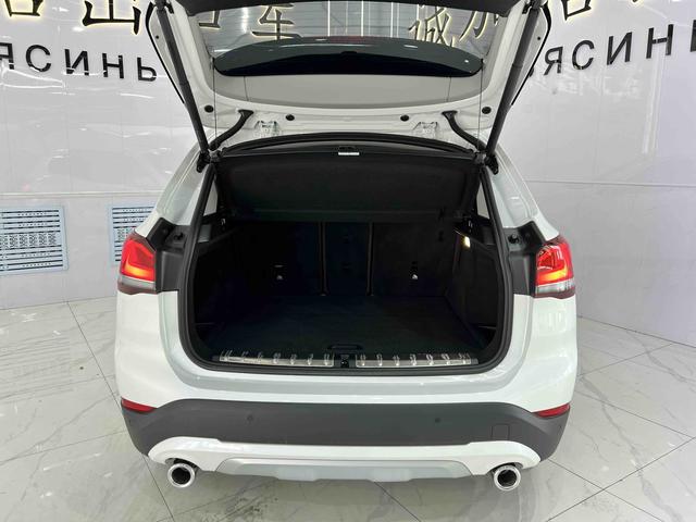 BMW X1 2022, фото 17