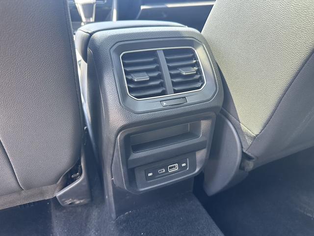 Volkswagen Tiguan 2023, фото 16