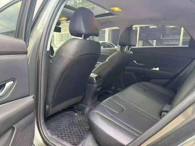 Hyundai Elantra 2023, фото 7