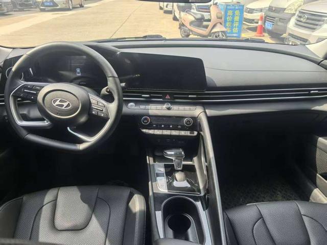 Hyundai Elantra 2023, фото 8