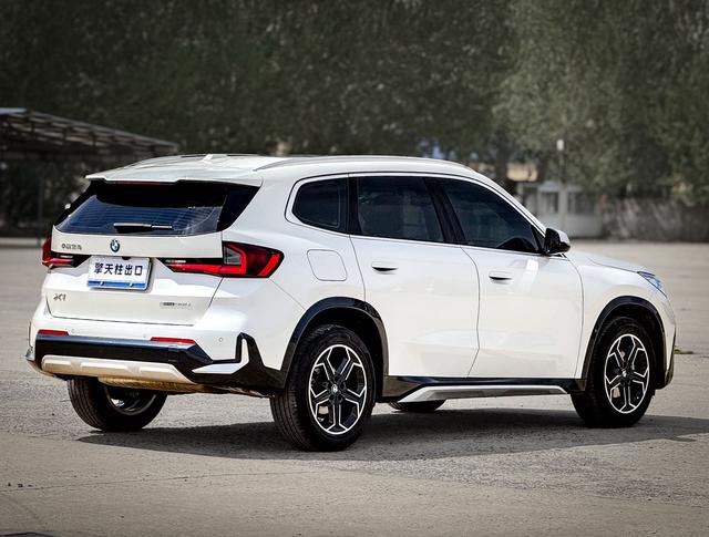 BMW X1 2023, фото 6