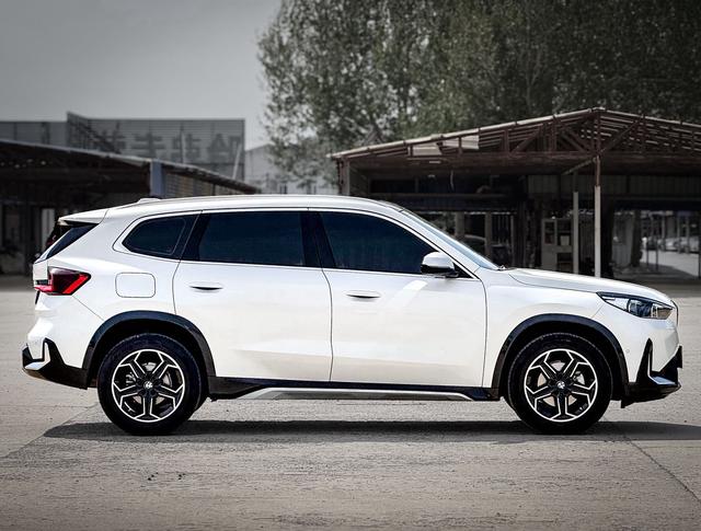 BMW X1 2023, фото 7