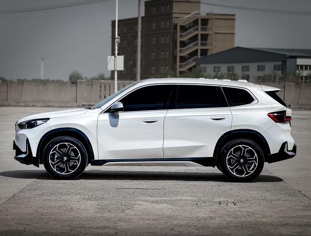 BMW X1 2023, фото 8