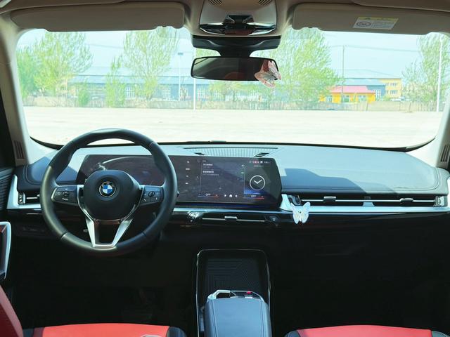 BMW X1 2023, фото 9