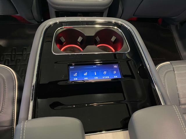 Lincoln Navigator 2022, фото 12