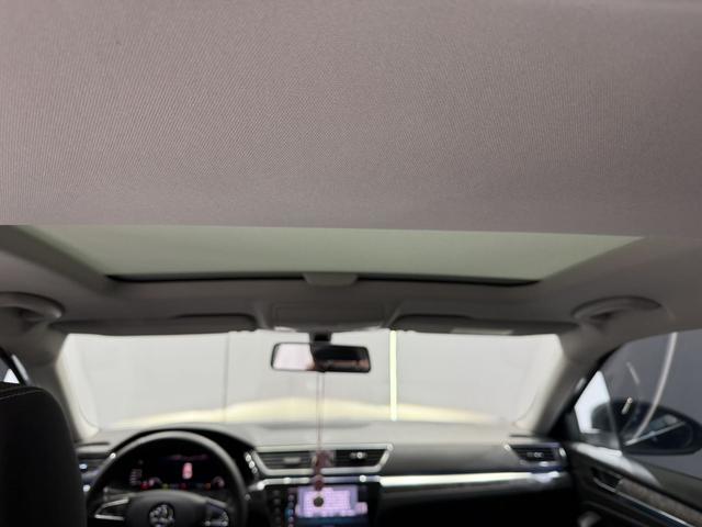 Skoda Superb 2023, фото 15