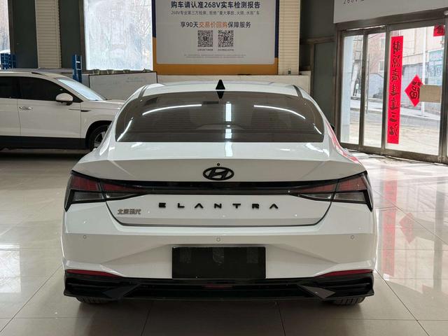 Hyundai Elantra 2022, фото 5