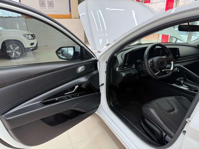 Hyundai Elantra 2022, фото 8