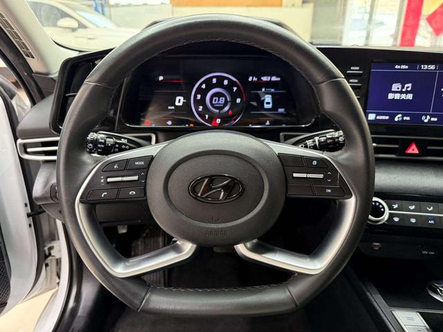 Hyundai Elantra 2022, фото 11