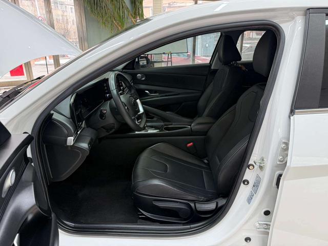 Hyundai Elantra 2022, фото 16