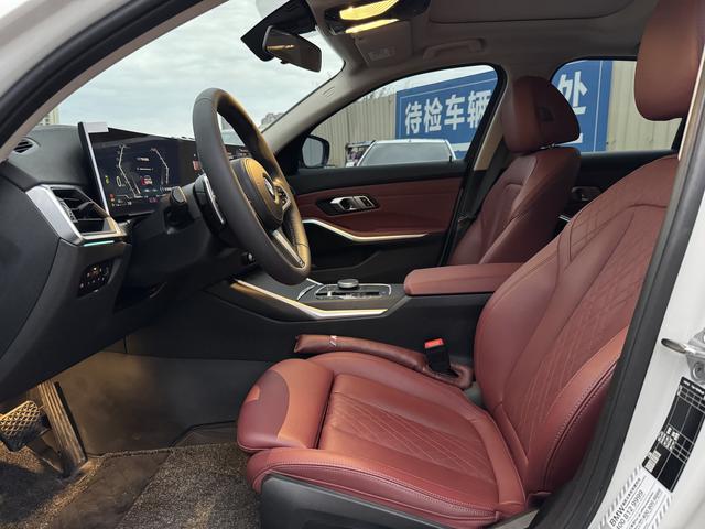 BMW 3 2023, фото 15