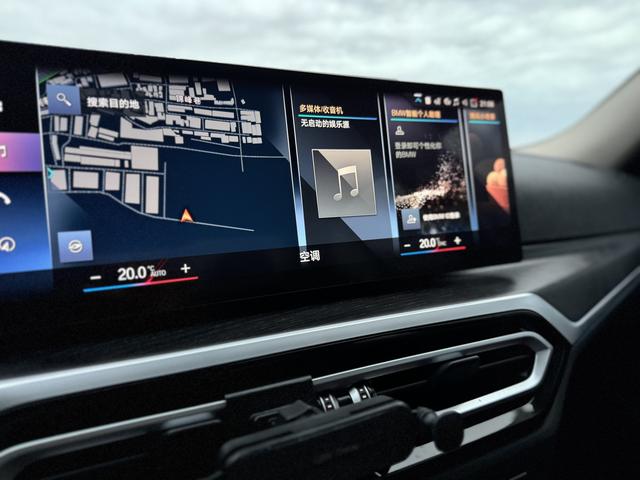 BMW 3 2023, фото 16