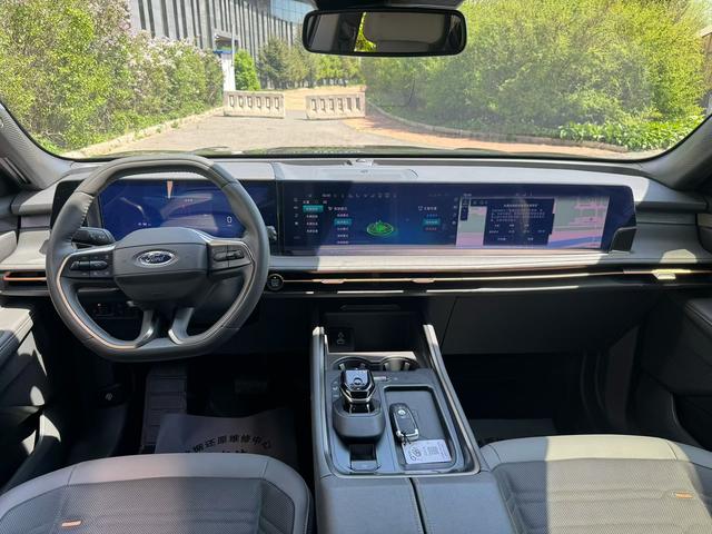 Ford Edge 2023, фото 6