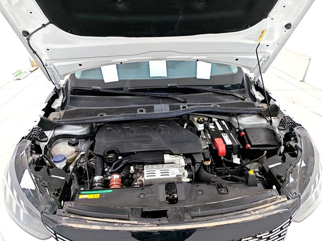 Peugeot 2008 2022, фото 17