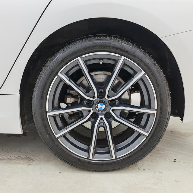 BMW 3 2023, фото 16