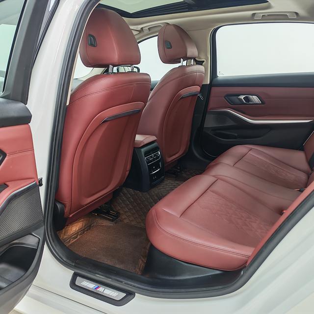 BMW 3 2023, фото 8