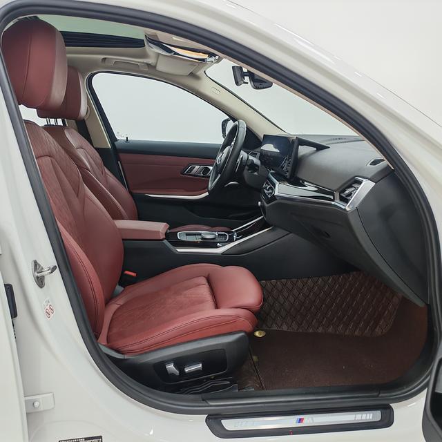 BMW 3 2023, фото 9