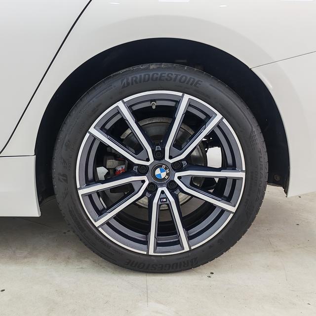 BMW 3 2023, фото 17