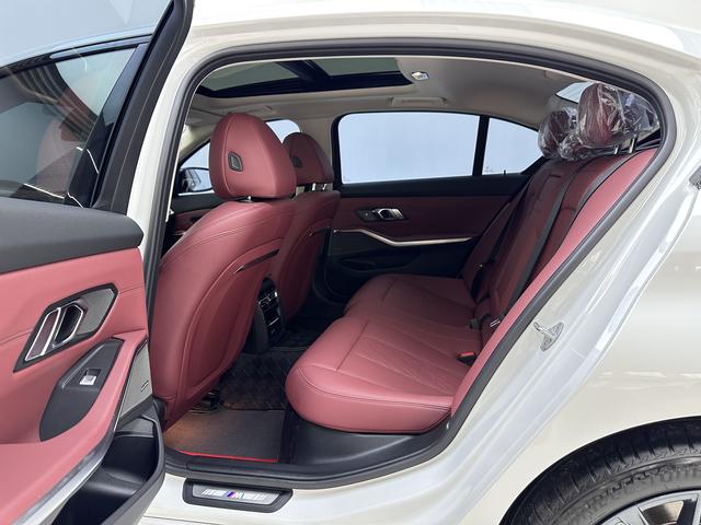 BMW 3 2025, фото 13