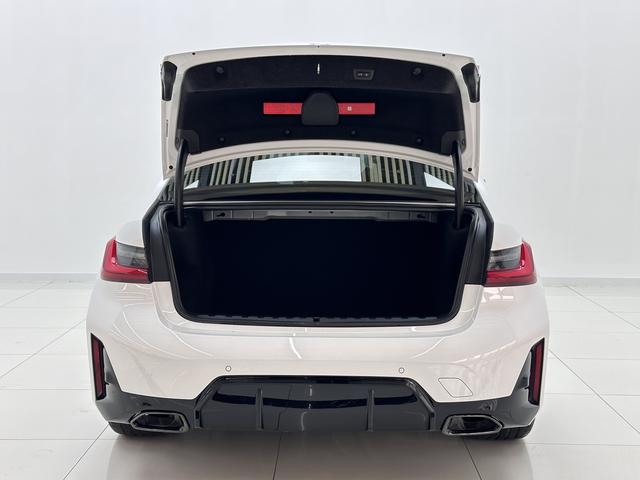 BMW 3 2025, фото 15