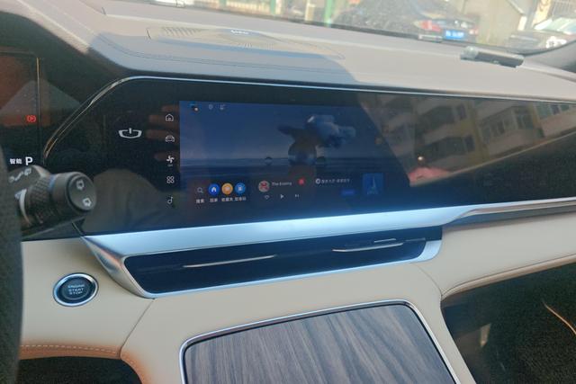 Geely Xingyue L 2025, фото 15