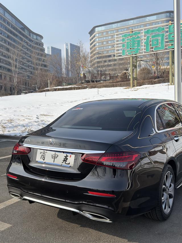 Mercedes-Benz E-Class 2023, фото 16