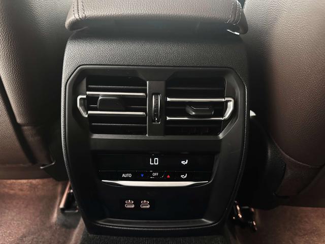 BMW 3 2023, фото 17