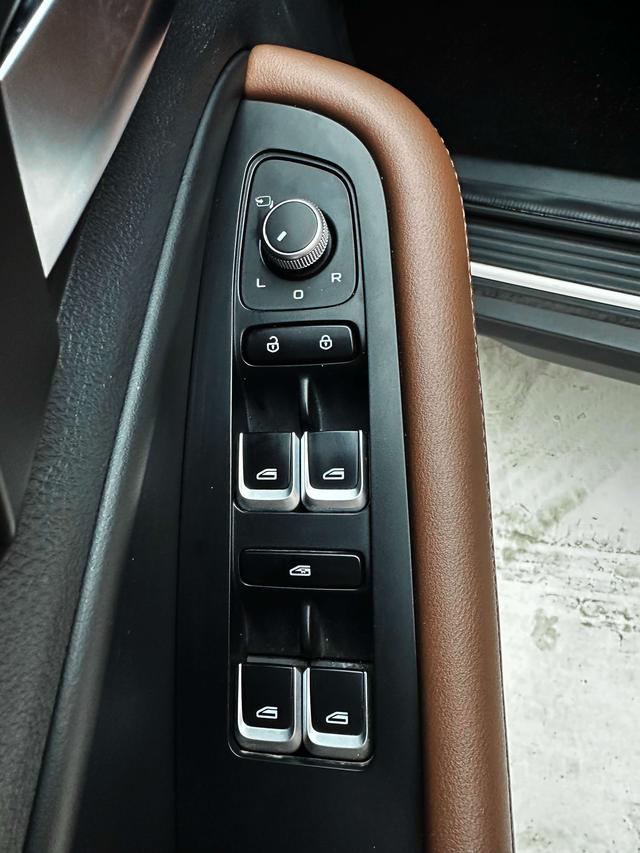 Geely Emgrand X6 2021, фото 16