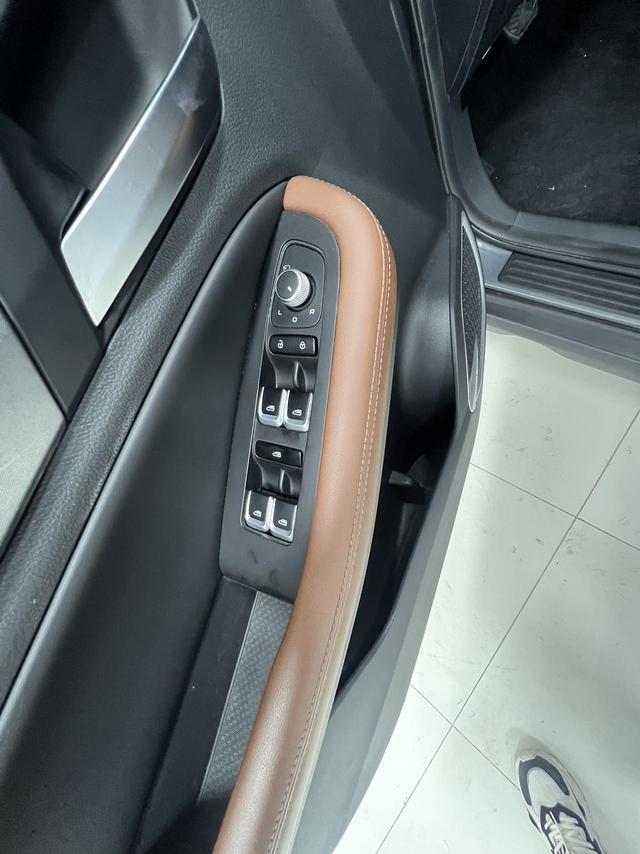 Geely Emgrand X6 2021, фото 13