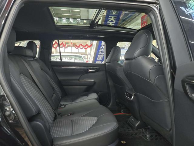 Toyota Crown 2024, фото 15