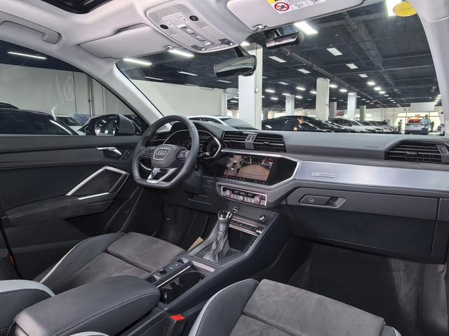 Audi Q3 2023, фото 16