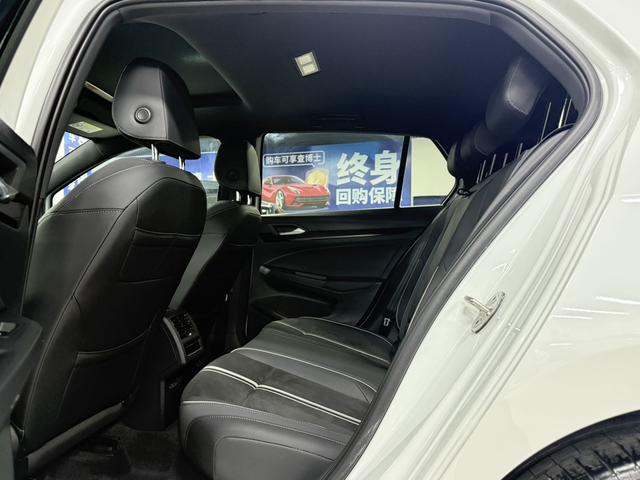 Volkswagen Golf 2022, фото 17