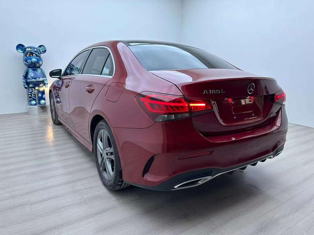 Mercedes-Benz A-Class 2022, фото 4